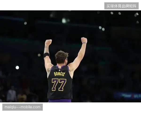 东契奇凭借场均33.5分的表现荣膺得分王，其高阶投篮数据证明了进攻手段的多样性
